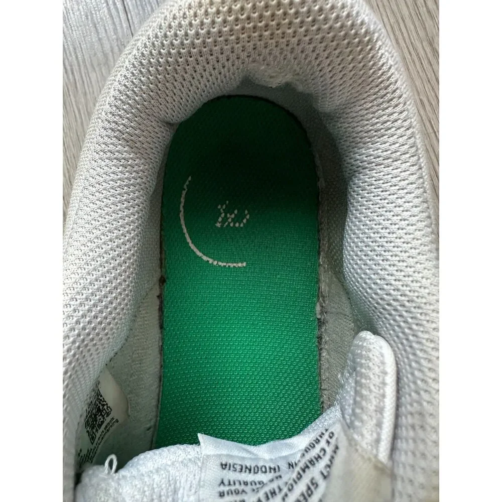 Nike Low Rise White Sneakers Women's Sz 8
